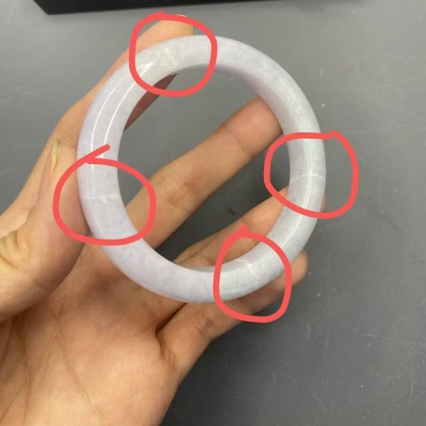 手镯裂纹修复前
